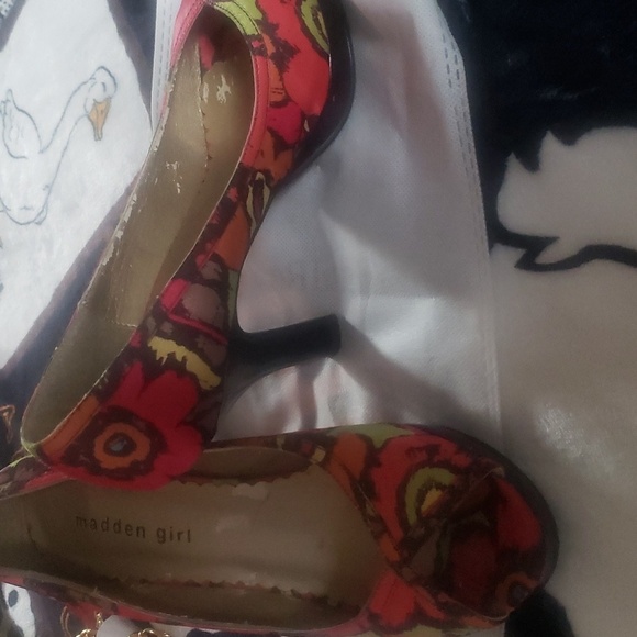 Madden Girl Pumps - Picture 3 of 4